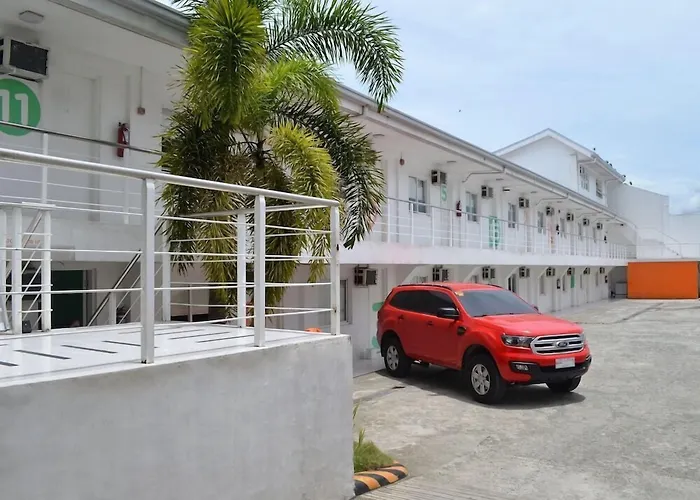 Islands Mactan Hotel 2*